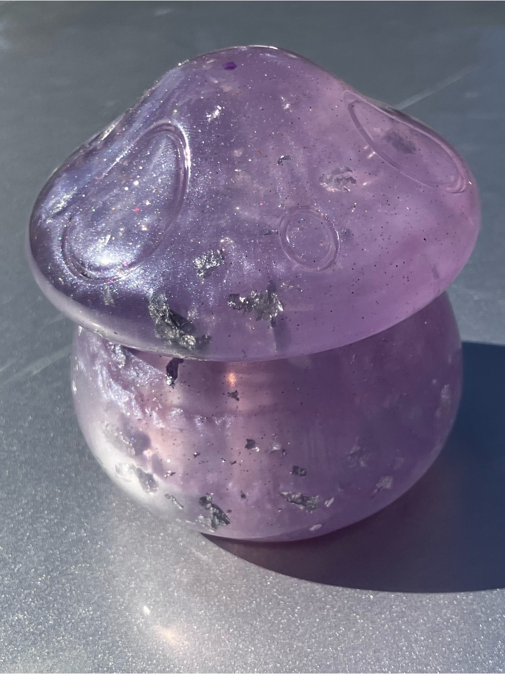 Light purple/Silver flake mushroom trinket